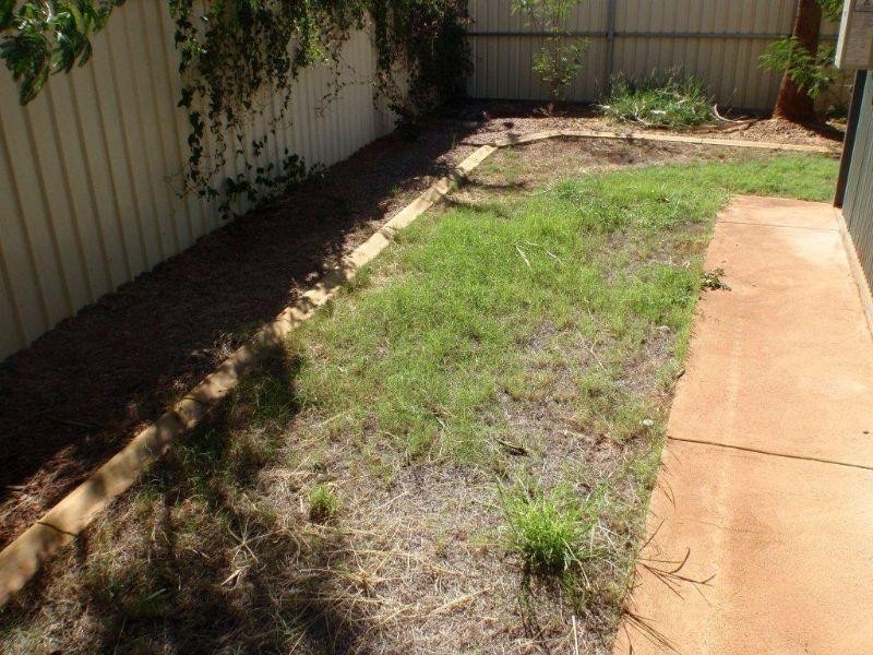 2/4 Reynolds Place, South Hedland WA 6722