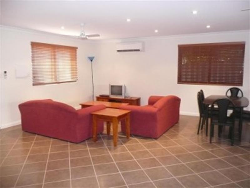 18D Somerset Crescent, South Hedland WA 6722