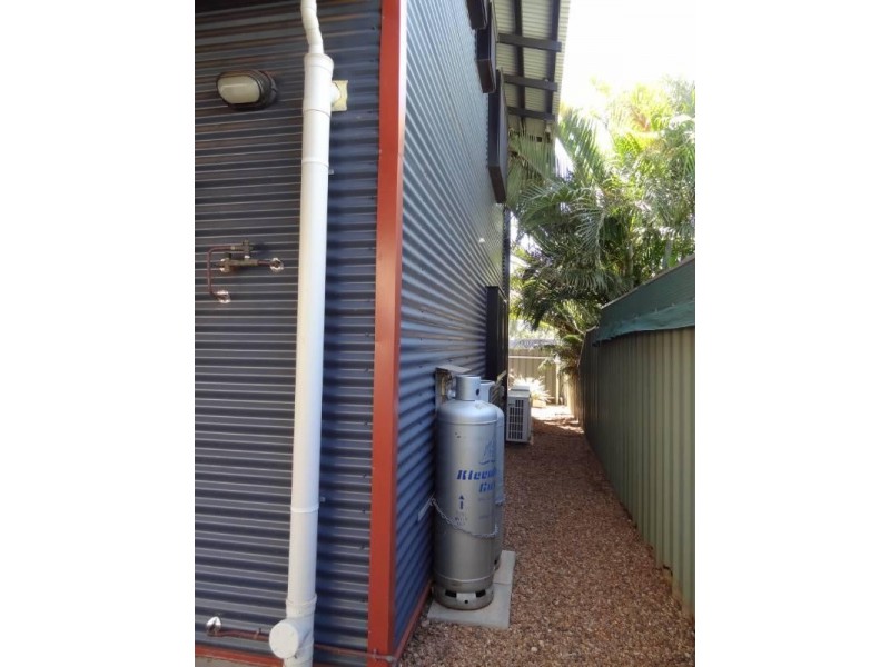 18D Somerset Crescent, South Hedland WA 6722