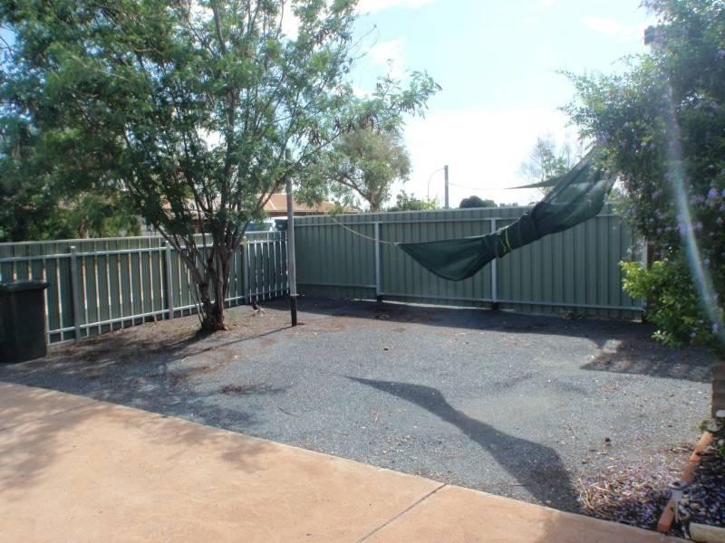 4/8 Yarrunga Crescent, South Hedland WA 6722