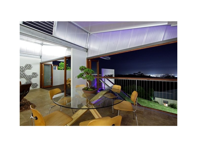 8 Areca Crt – Sky House, Eagle Heights QLD 4271