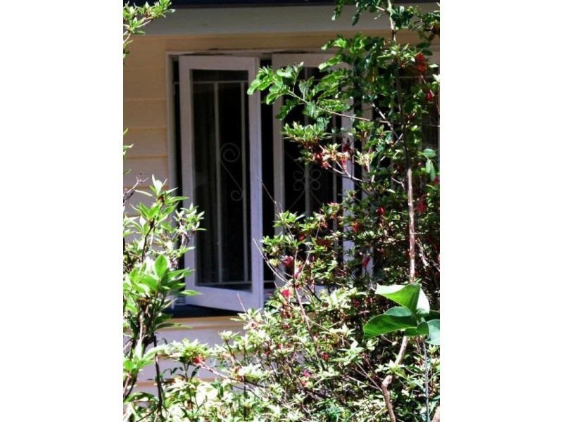 9 Central Ave – Serene Garden Outlook, Eagle Heights QLD 4271