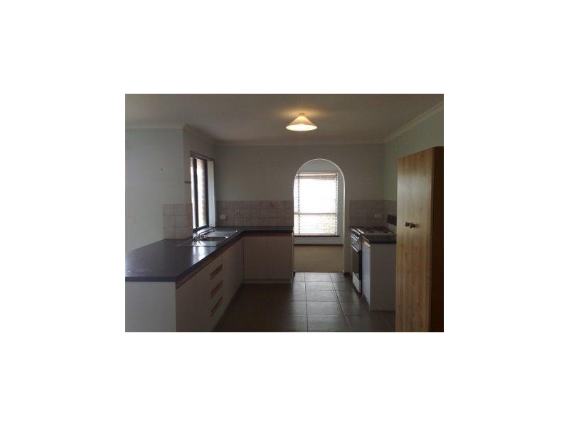 2 Clifftop Crescent, Hallett Cove SA 5158