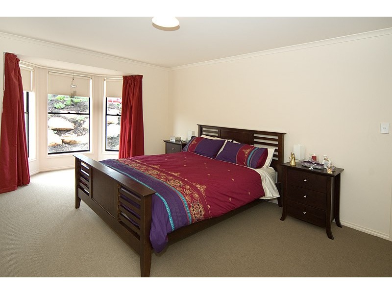 125 The Cove Road, Hallett Cove SA 5158