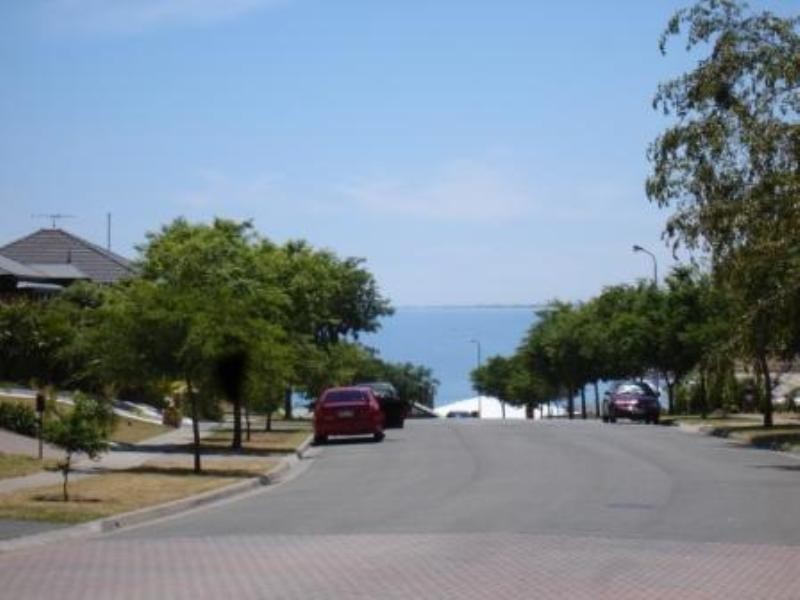 34 Freebairn Drive, Hallett Cove SA 5158