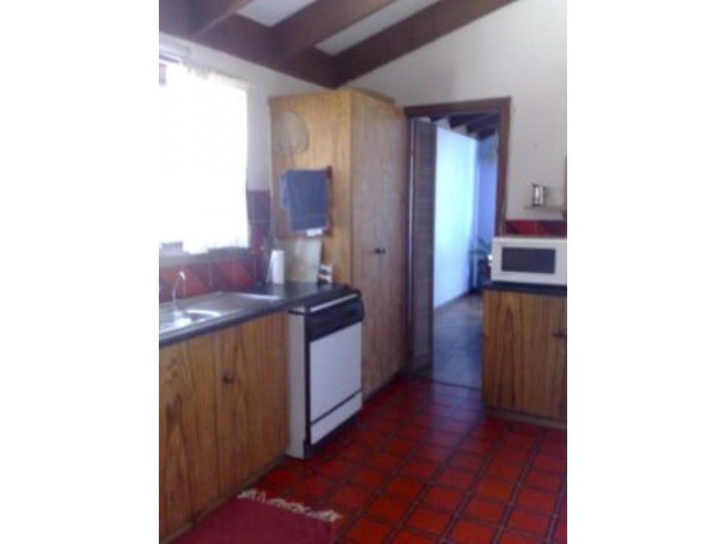 24 Peera Street, Hallett Cove SA 5158