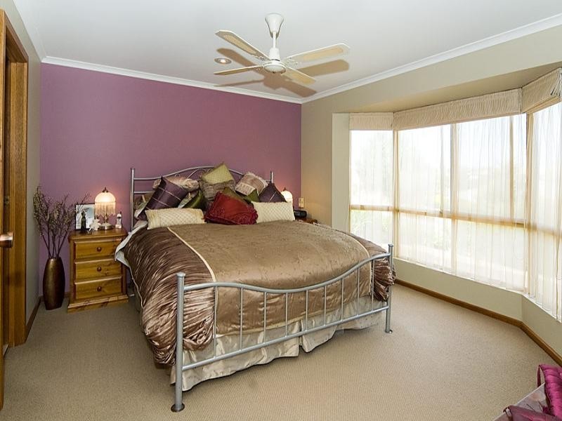 55 Quinvale Road, Hallett Cove SA 5158