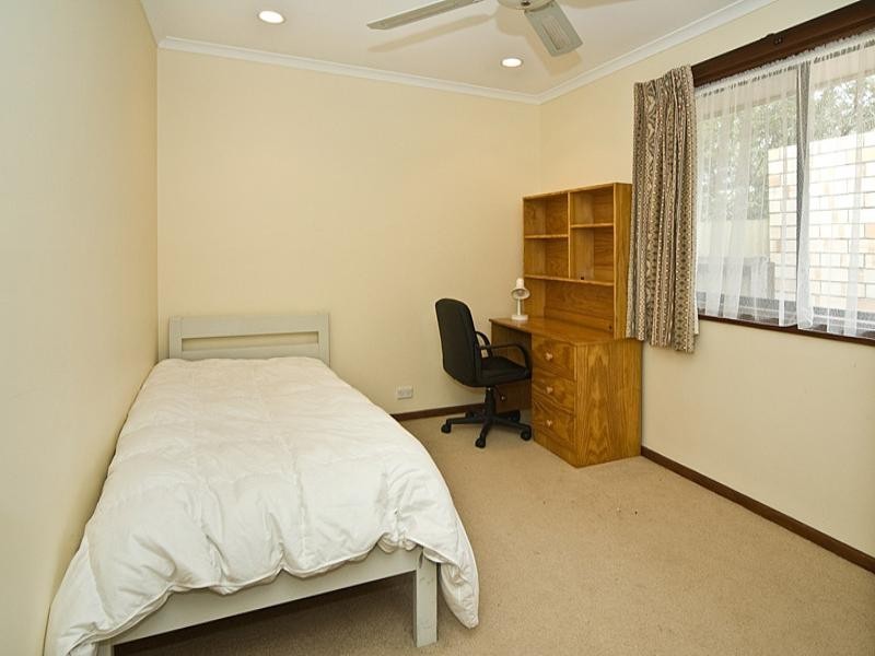 14 Fryer Street, Hallett Cove SA 5158