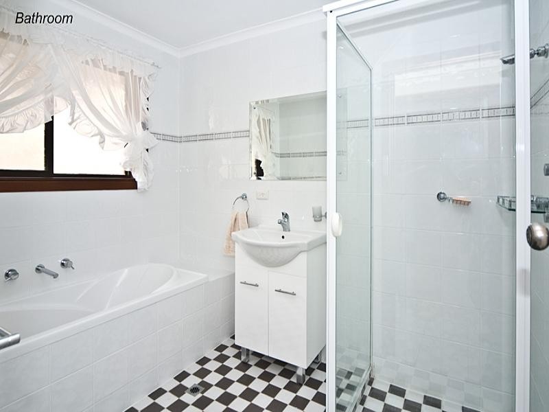 14 Fryer Street, Hallett Cove SA 5158