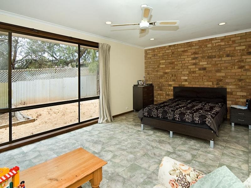 14 Fryer Street, Hallett Cove SA 5158