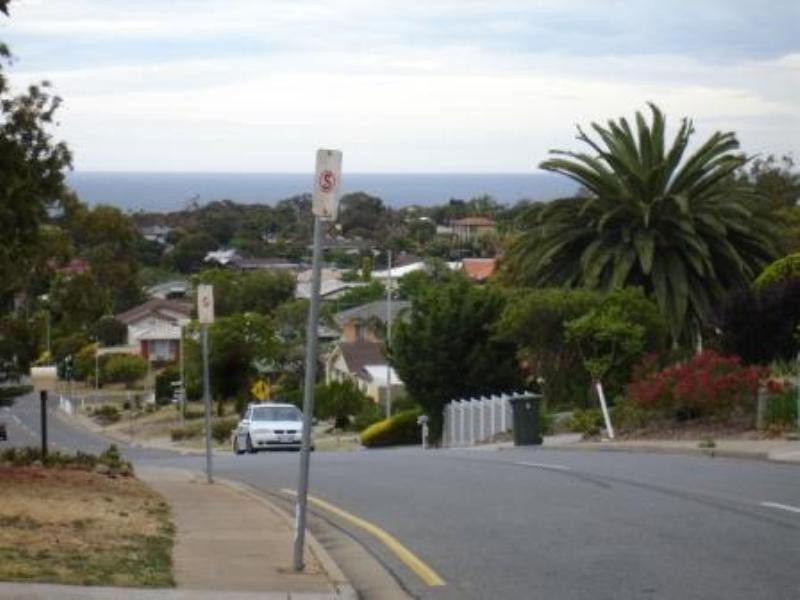 7 Gretel Crescent, Hallett Cove SA 5158