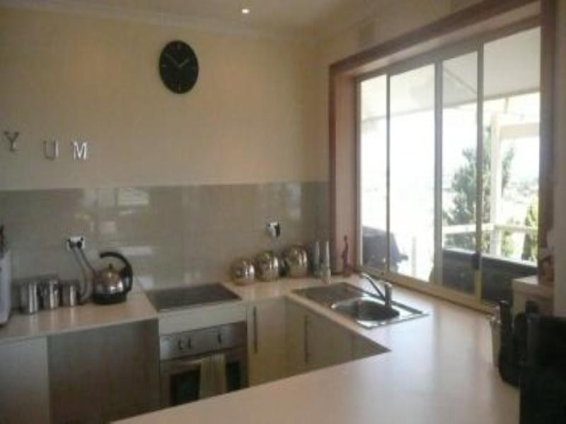 13 Columbia Crescent, Hallett Cove SA 5158