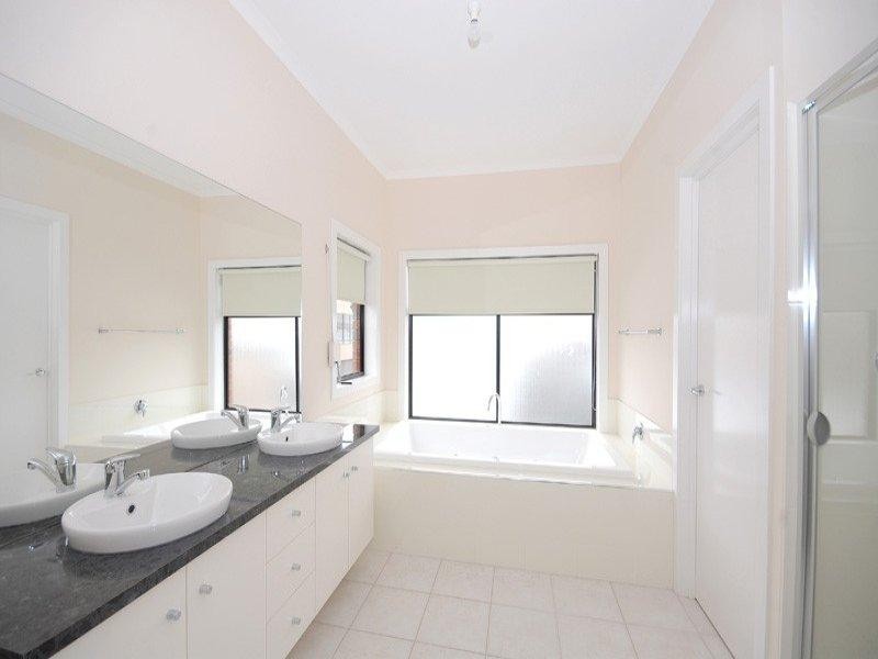 2 Andros Street, Mawson Lakes SA 5095