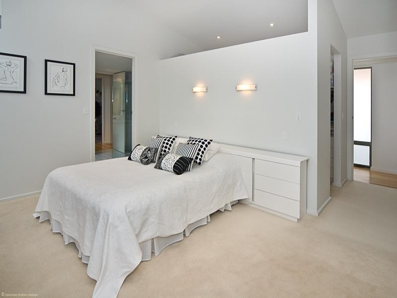 7 Marine Avenue, Hallett Cove SA 5158