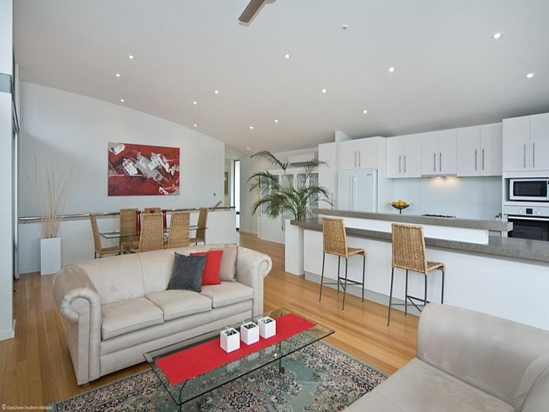 7 Marine Avenue, Hallett Cove SA 5158