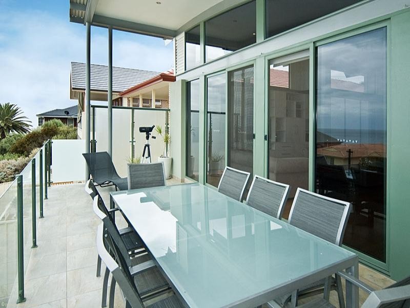 7 Marine Avenue, Hallett Cove SA 5158