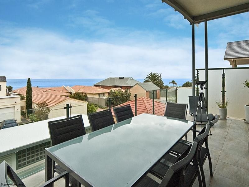 7 Marine Avenue, Hallett Cove SA 5158
