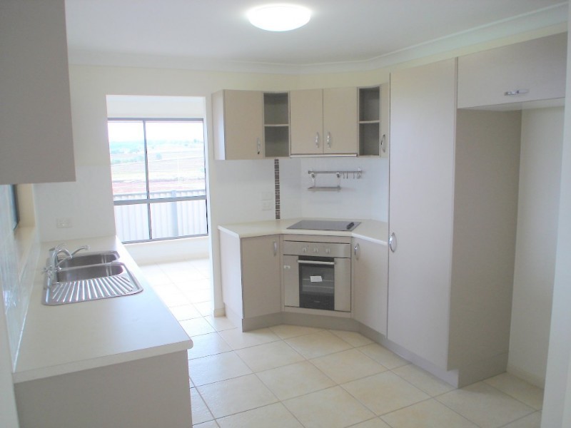 8 Lara Court, Kingaroy QLD 4610