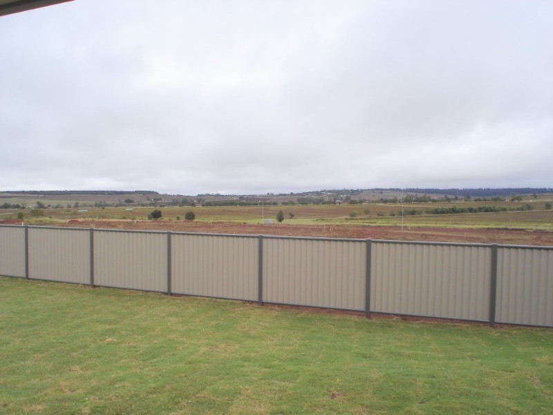 8 Lara Court, Kingaroy QLD 4610