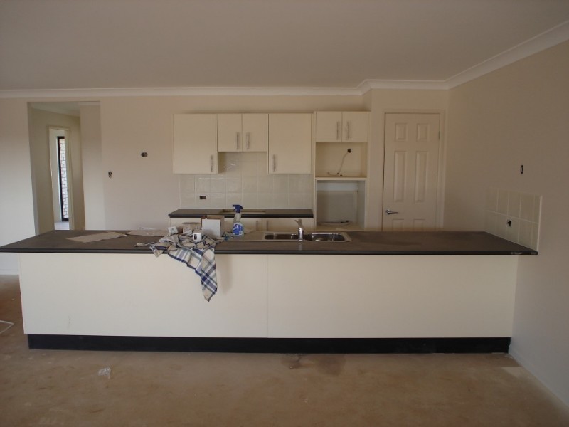 8 Hillview Parade, Kingaroy QLD 4610