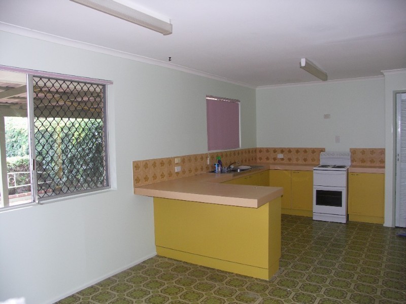 4 Daphne Street, Kingaroy QLD 4610