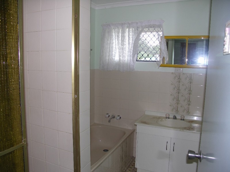 4 Daphne Street, Kingaroy QLD 4610