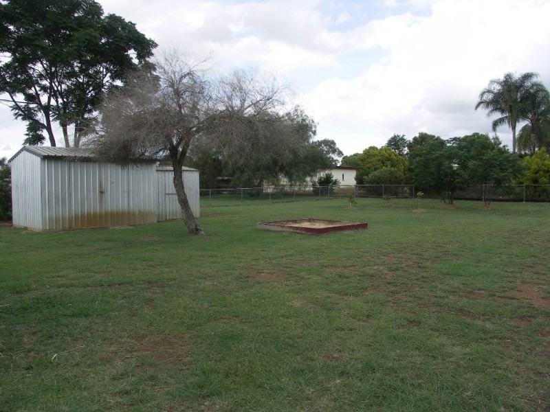 4 Daphne Street, Kingaroy QLD 4610