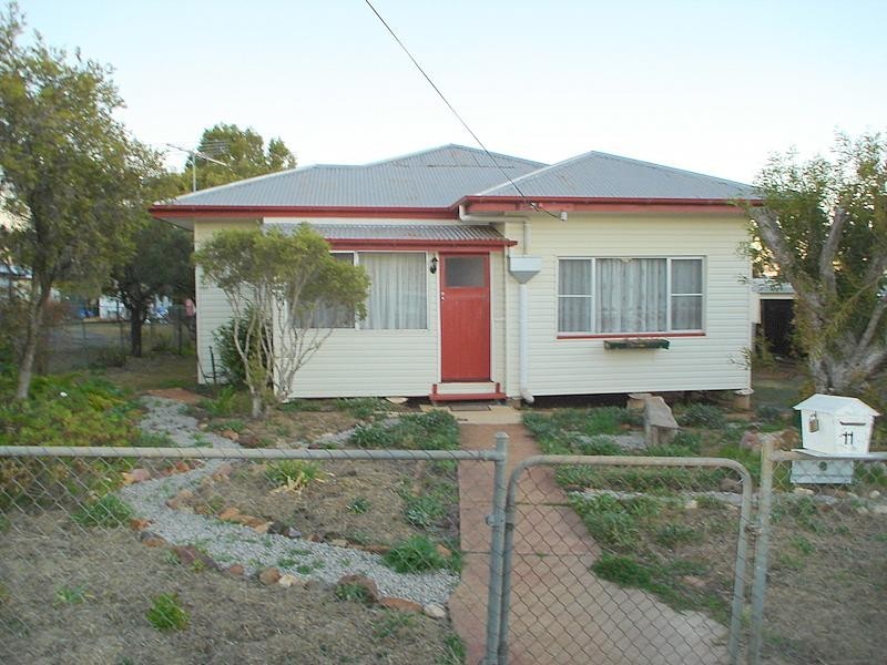 11 Kefford Street, Kingaroy QLD 4610