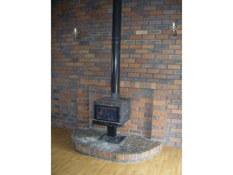 27 Weekes Road, Kingaroy QLD 4610