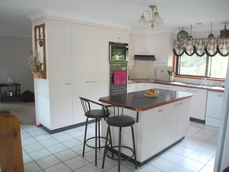 8 Kathy Street, Kingaroy QLD 4610