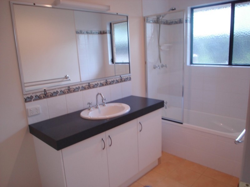 22 Banksia Drive, Kingaroy QLD 4610