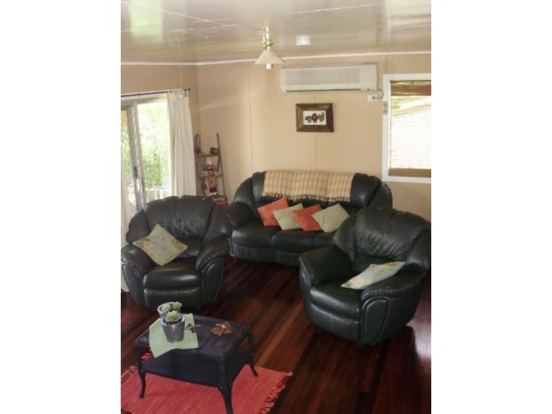 76 Walter Road, Kingaroy QLD 4610