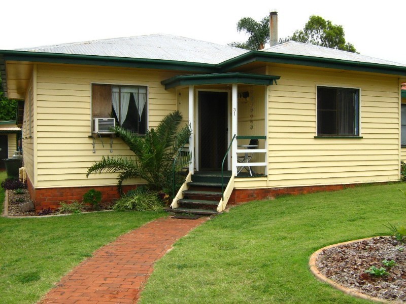 31 Arthur Street, Kingaroy QLD 4610