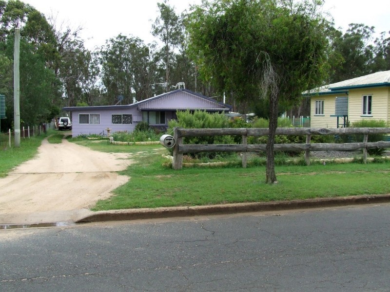 18 Knight Street, Kingaroy QLD 4610