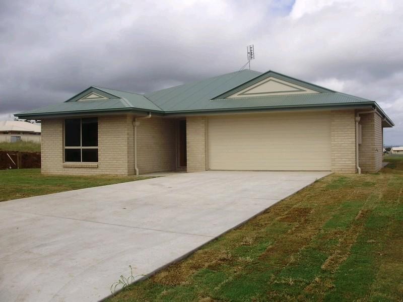 5 Allan Place, Kingaroy QLD 4610
