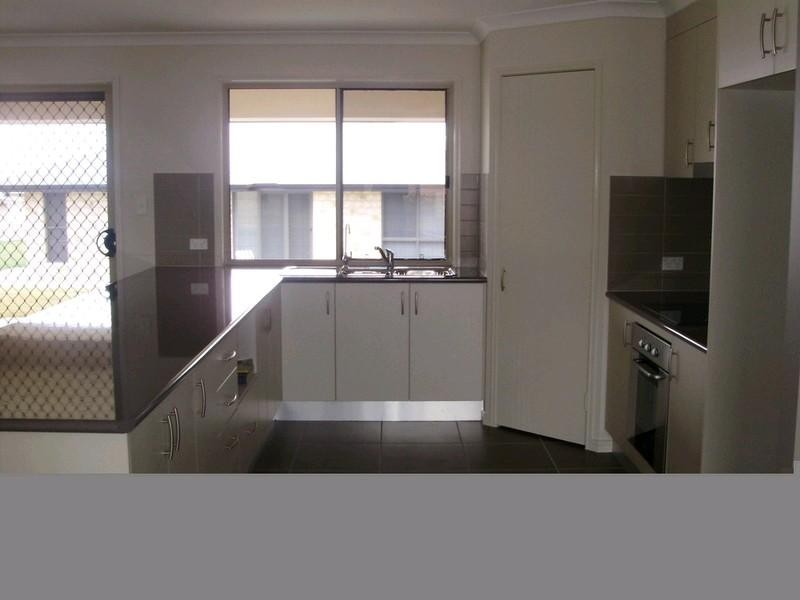 5 Allan Place, Kingaroy QLD 4610