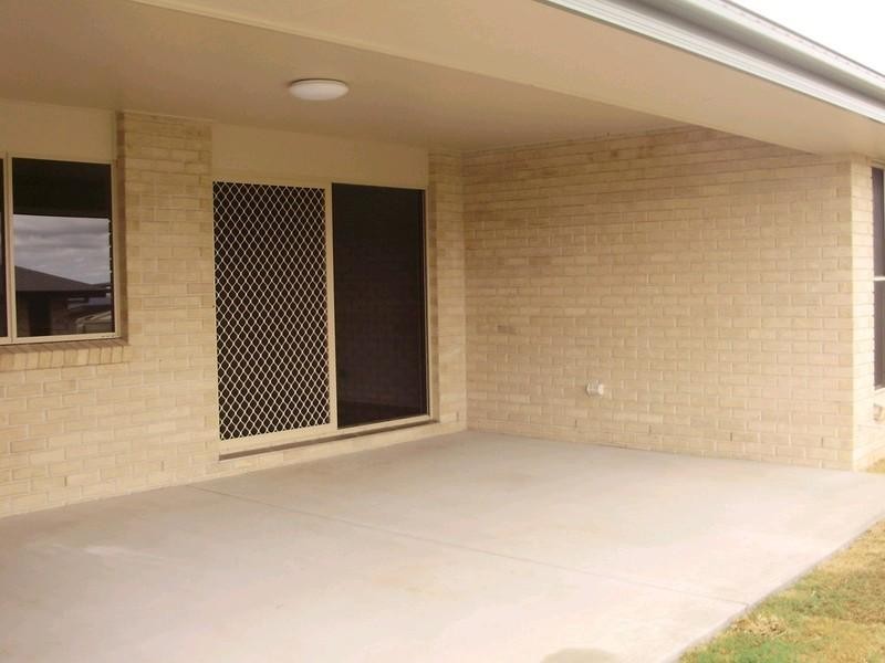 5 Allan Place, Kingaroy QLD 4610