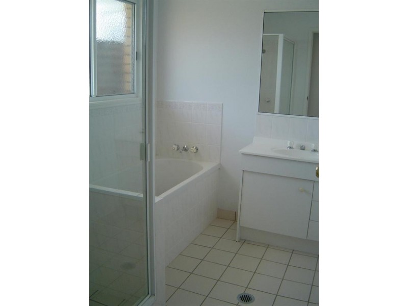 10 Banksia Drive, Kingaroy QLD 4610