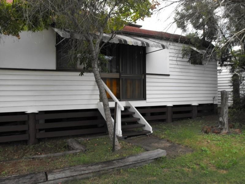 1/28 Edward Street, Kingaroy QLD 4610