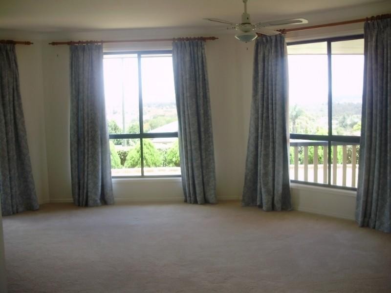 28 Adermann Drive, Kingaroy QLD 4610