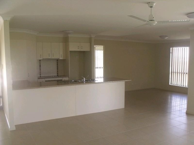 12 Parkside Drive, Kingaroy QLD 4610