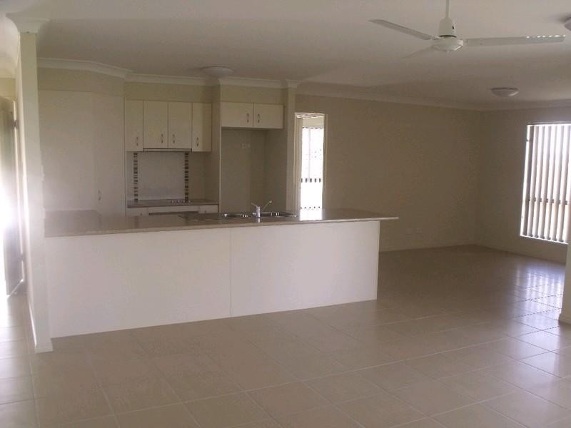12 Parkside Drive, Kingaroy QLD 4610