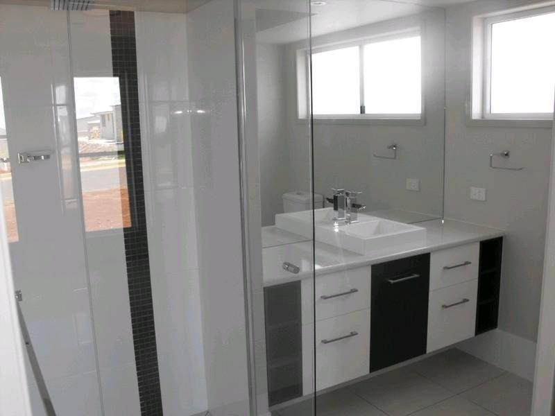 10 Allan Place, Kingaroy QLD 4610