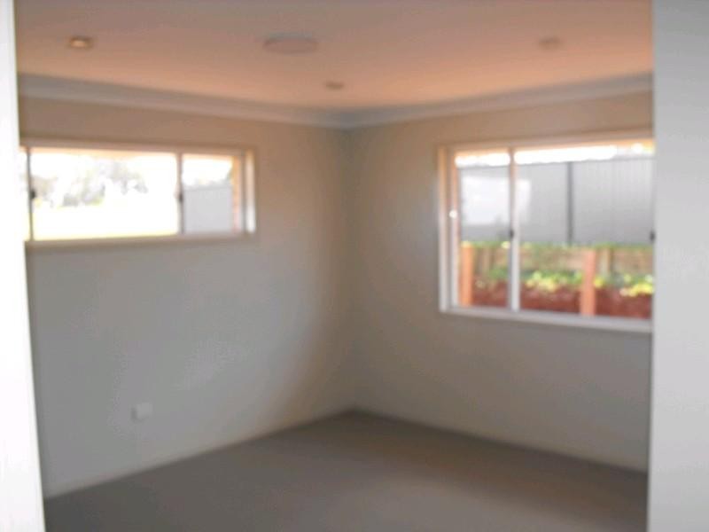 10 Allan Place, Kingaroy QLD 4610