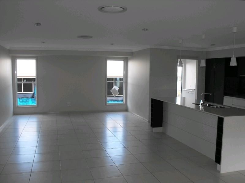 10 Allan Place, Kingaroy QLD 4610