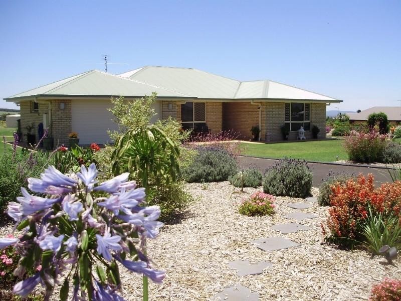 37 Macaulay Drive, Kingaroy QLD 4610