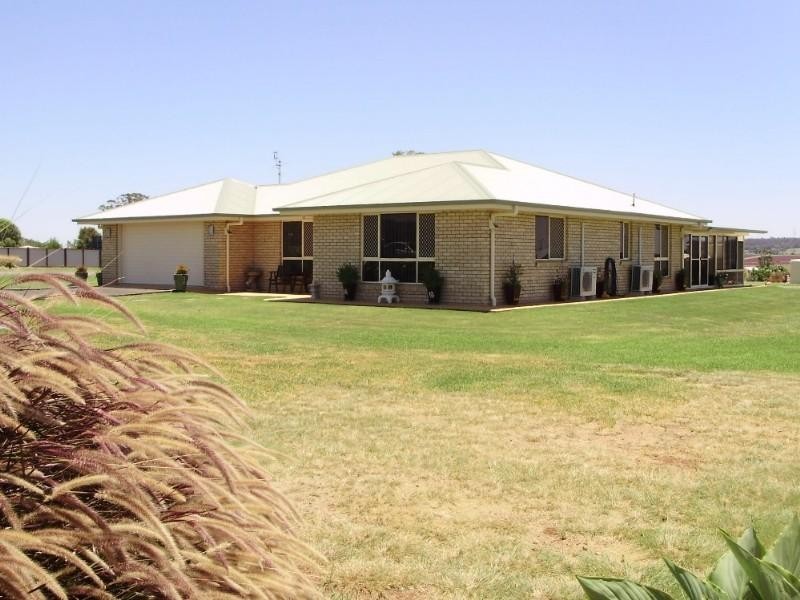 37 Macaulay Drive, Kingaroy QLD 4610
