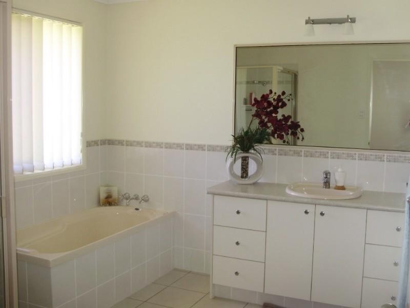 37 Macaulay Drive, Kingaroy QLD 4610