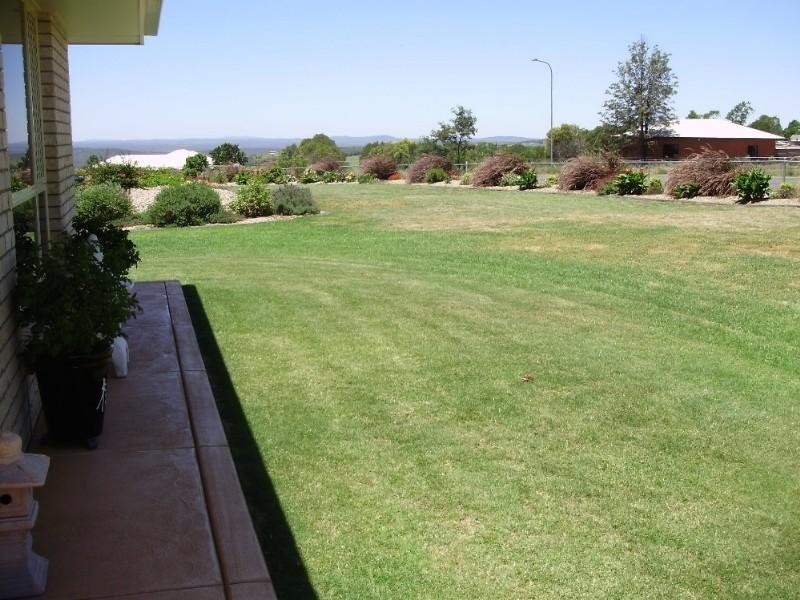37 Macaulay Drive, Kingaroy QLD 4610