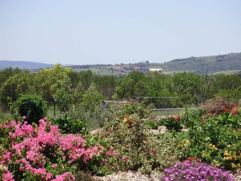 37 Macaulay Drive, Kingaroy QLD 4610